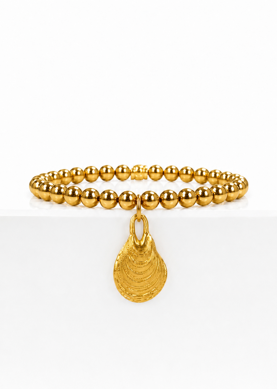 Gold 6mm Chloe Ann Oyster Shell