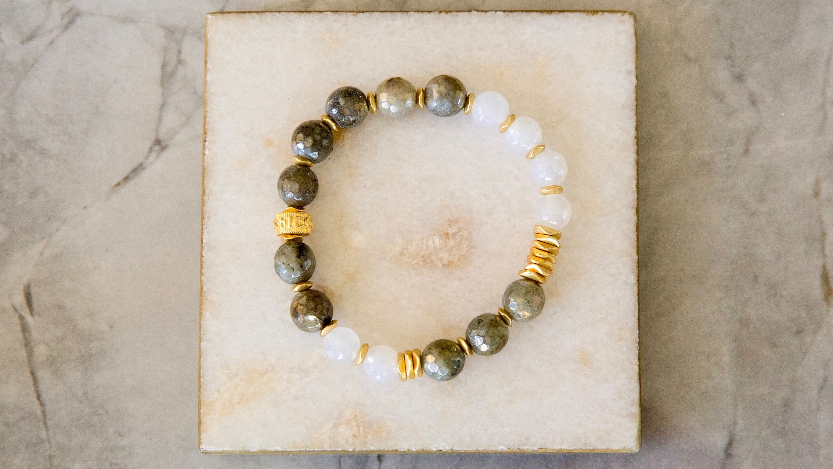 Telluride Gray White Gold