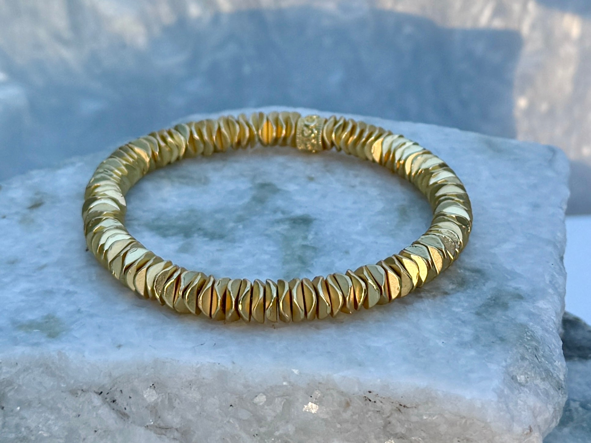 Classic Gold Hannah 6mm