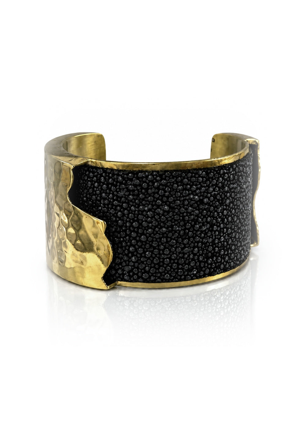Dallas Gold Cuff – Black Stingray – 1 Inch