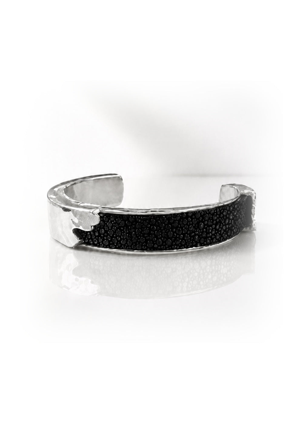 Dallas Silver Cuff – Black Stingray – 0.5 Inch