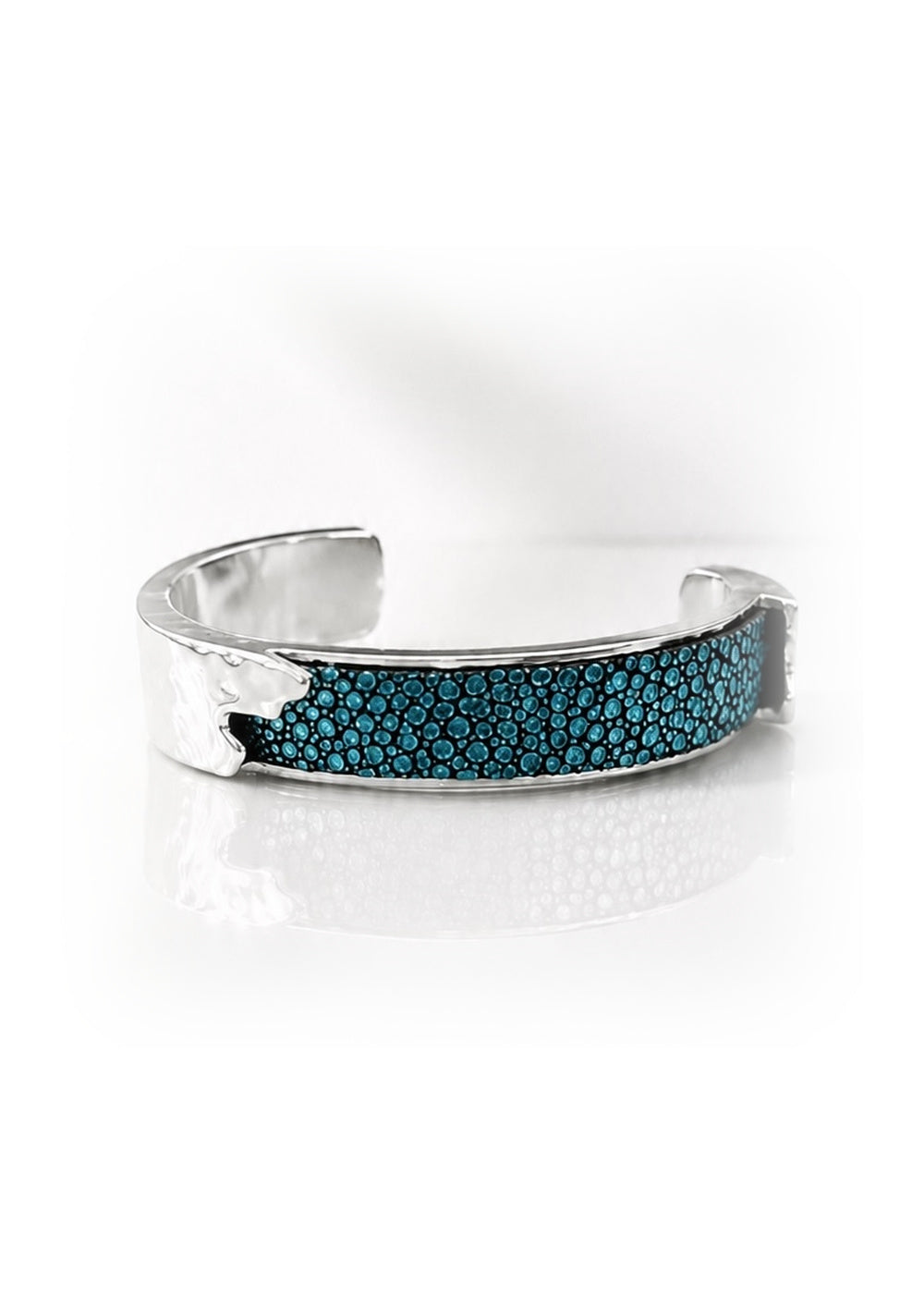 Dallas Silver Cuff – Cerulean Blue Stingray – 0.5 Inch
