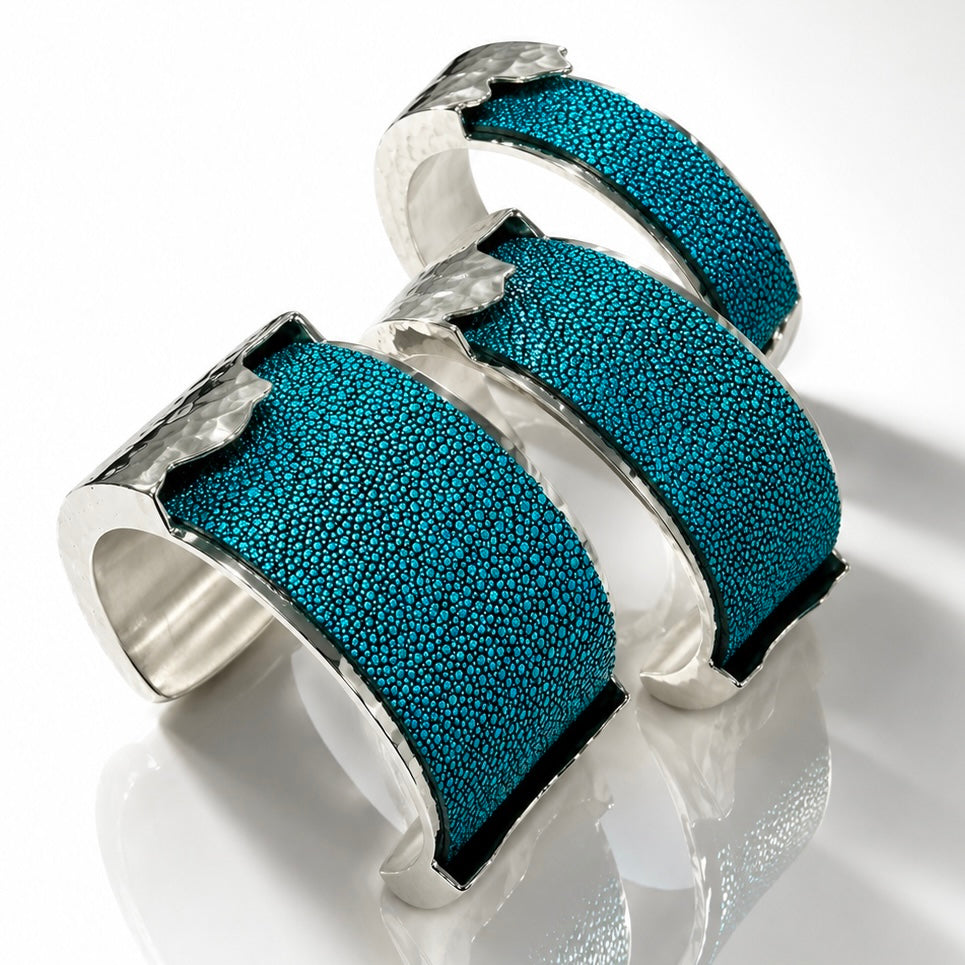 Dallas Silver Cuff – Cerulean Blue Stingray – 1 Inch