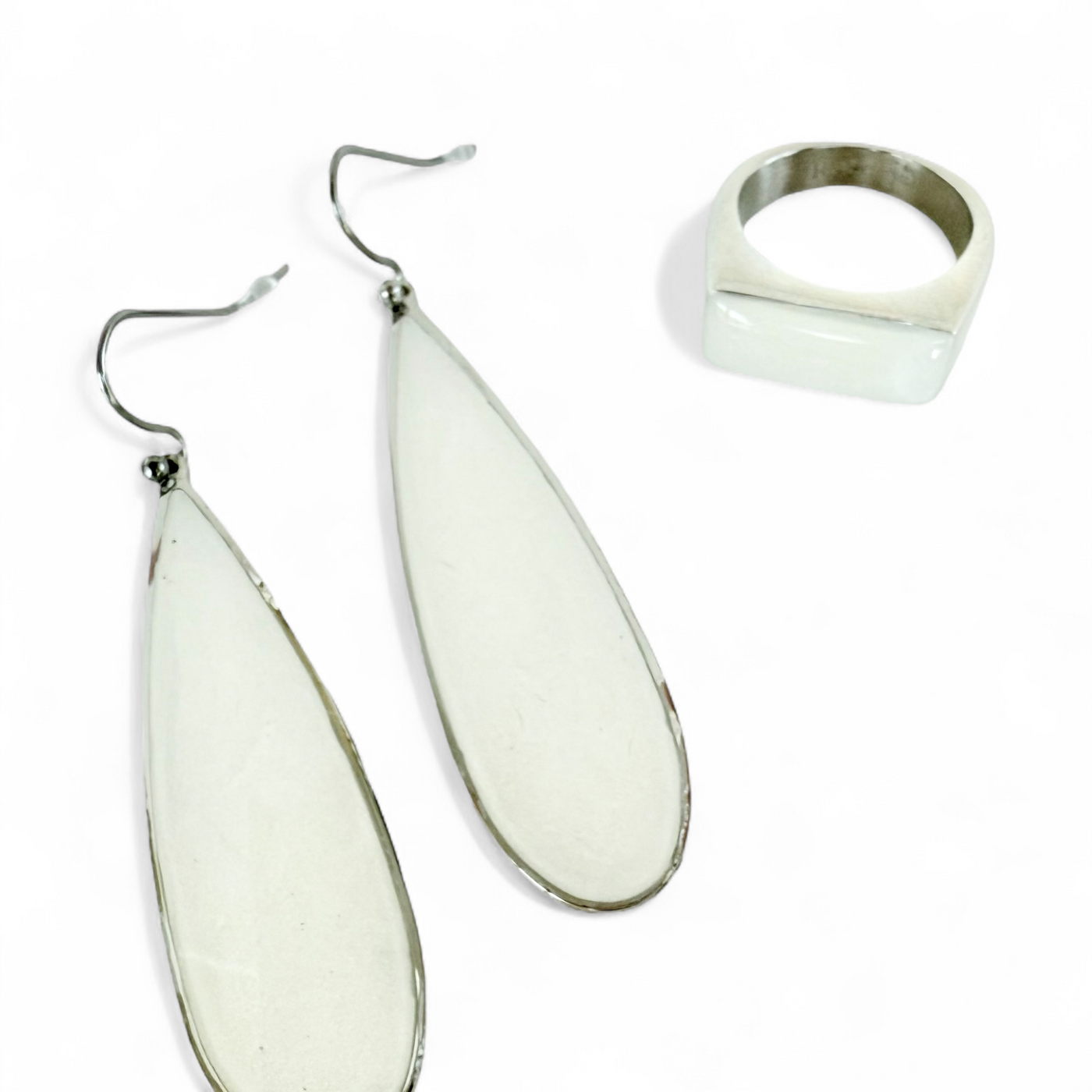 Pearl White Teardrop Earrings - Silver