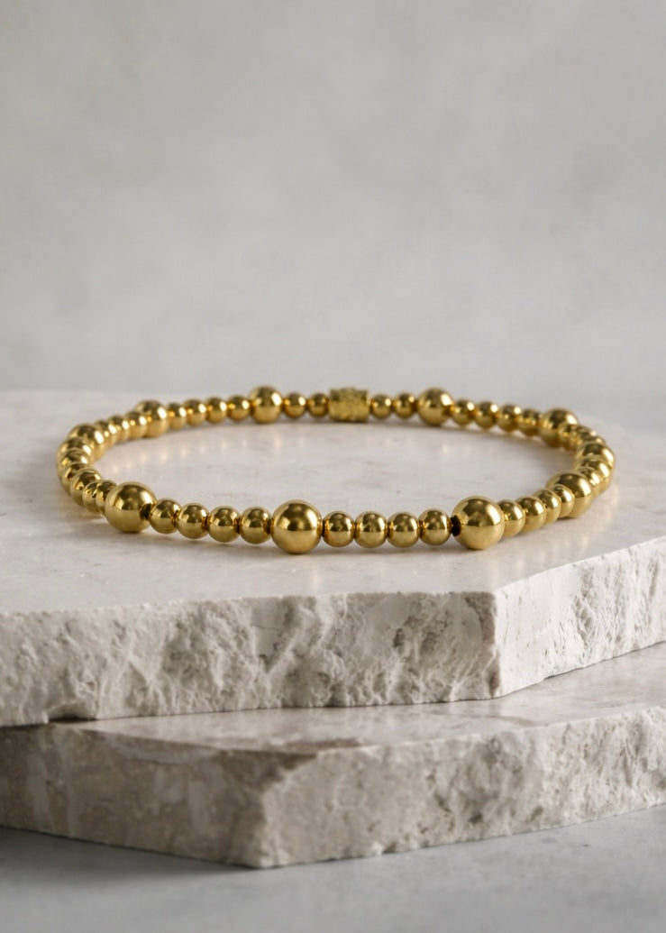 The Classic Lewis - Gold