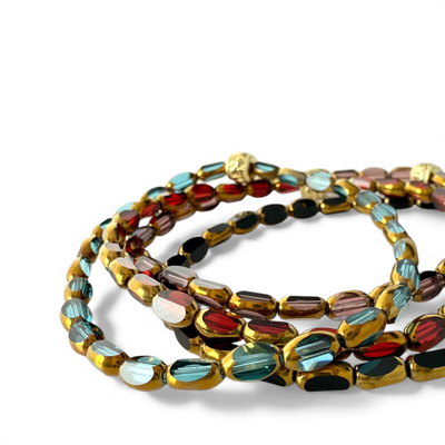 Day 1: Clara - Berry Red + Santa Pouch