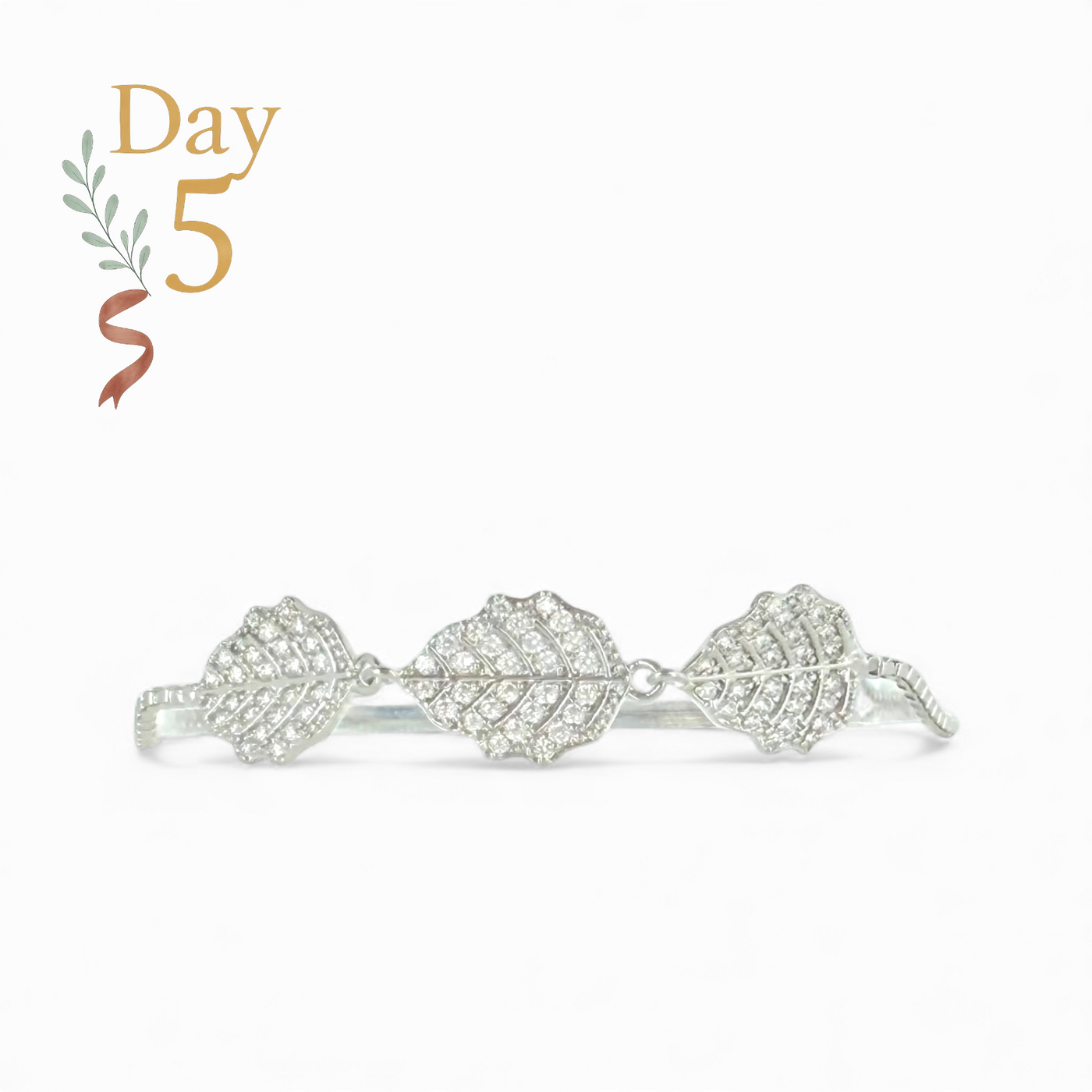 Day 5: Pavé Cluster Leaf - Silver + Santa Pouch