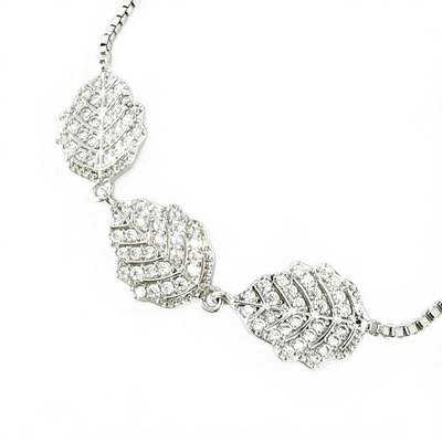 Day 5: Pavé Cluster Leaf - Silver + Santa Pouch