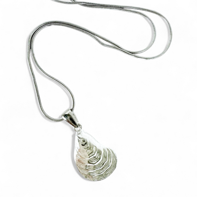 World Is Your Oyster - Necklace  - Silver