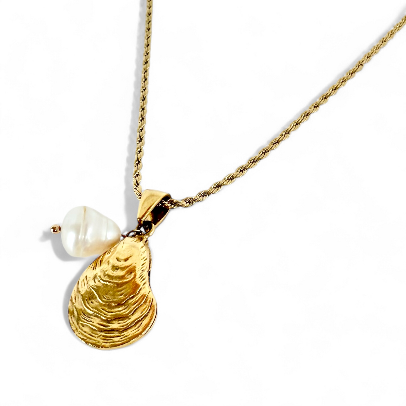 World Is Your Oyster Pearl Necklace - Gold