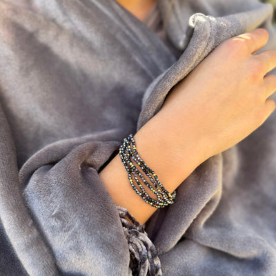 Felicity Classic Black with Gold