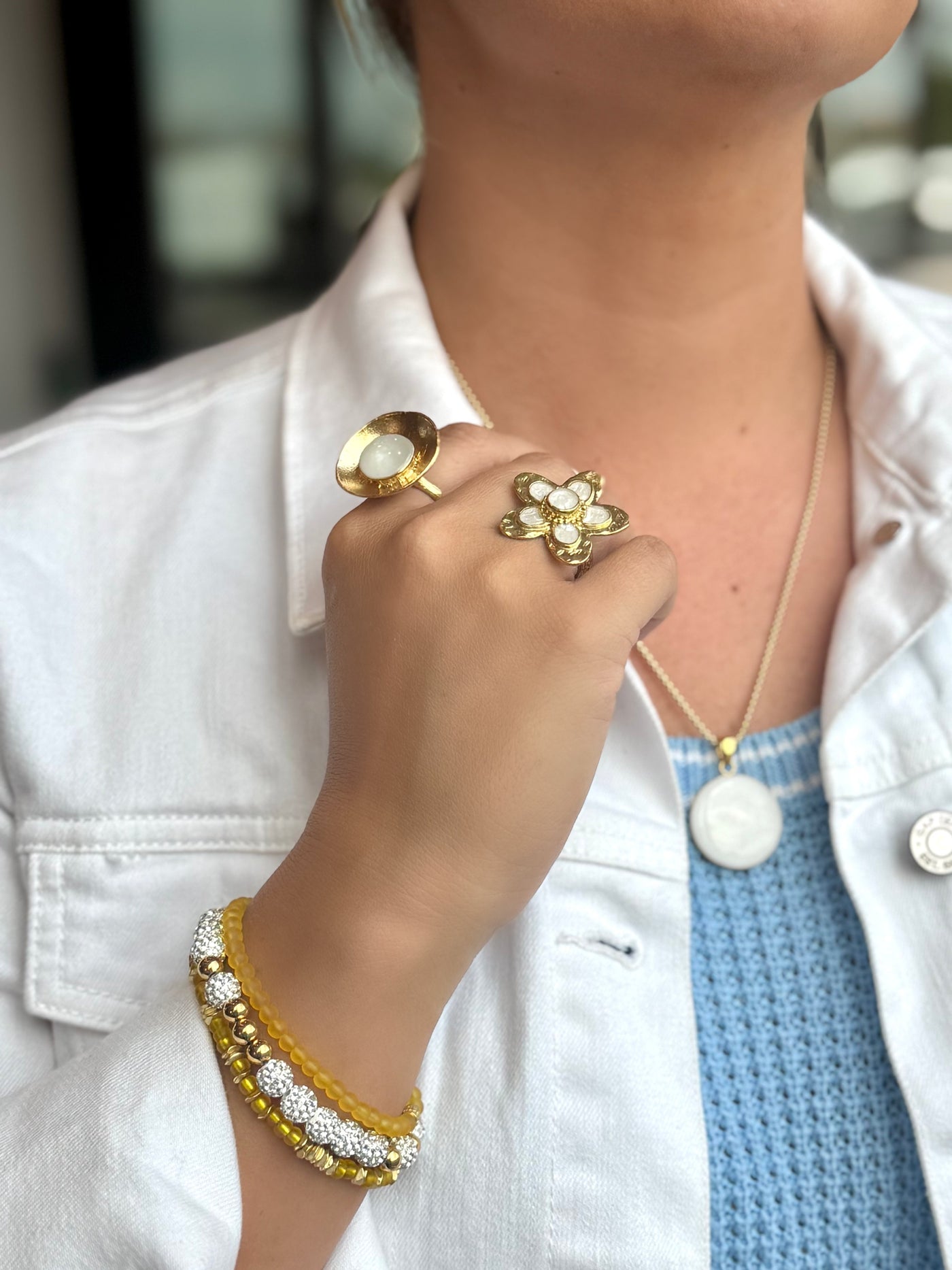 Round 1" Pendant Gold Necklace - Pearl White