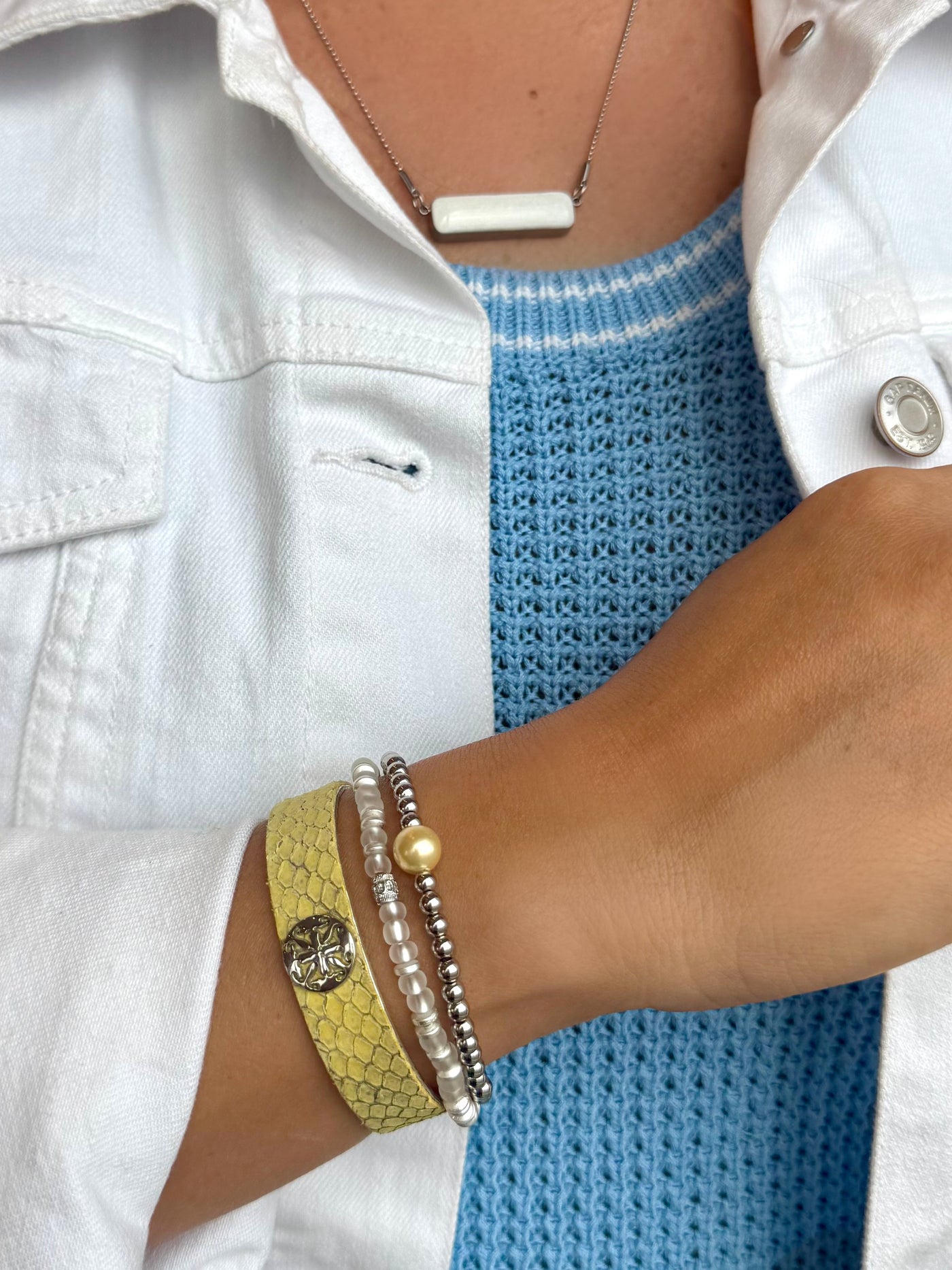Horizontal Bar Necklace Pearl White- Silver