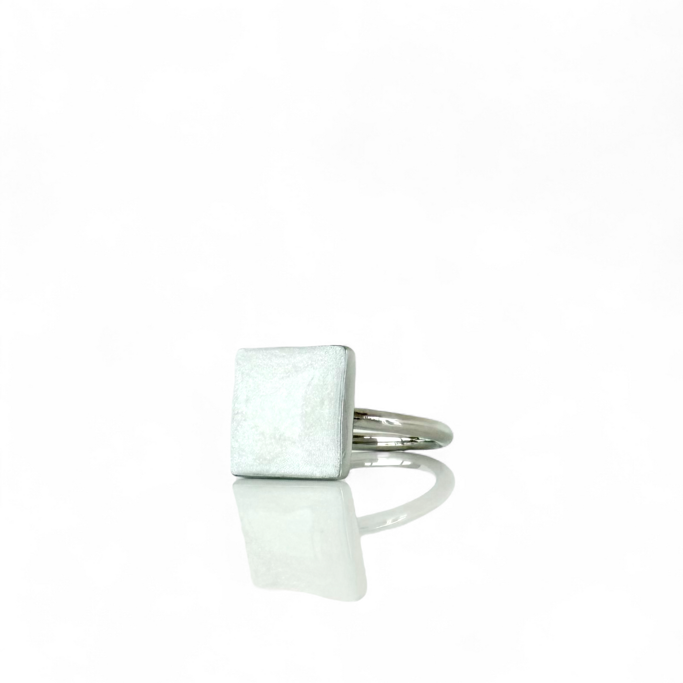 Pearl White Square Ring - Silver