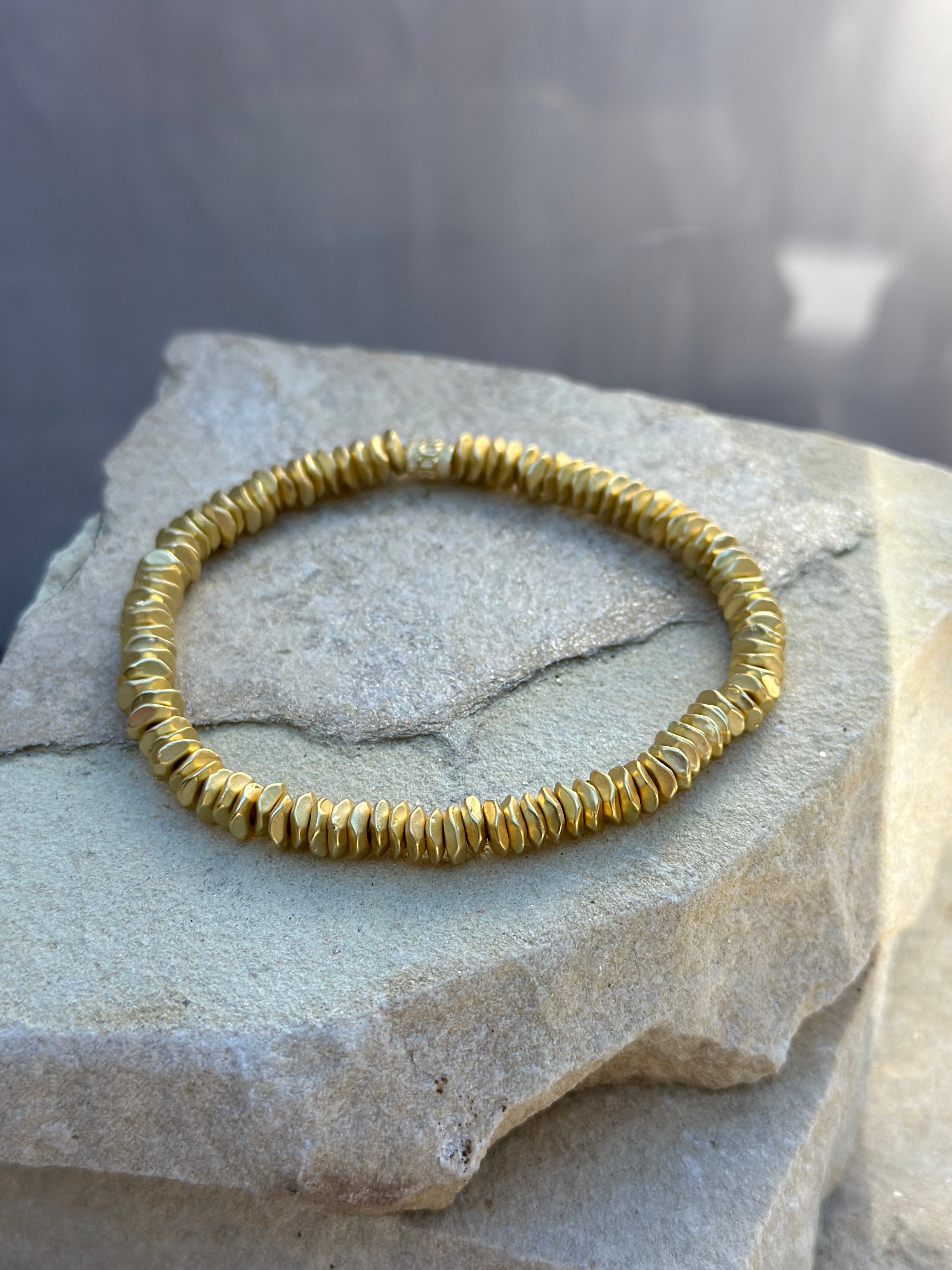 Classic Gold Hannah 4mm