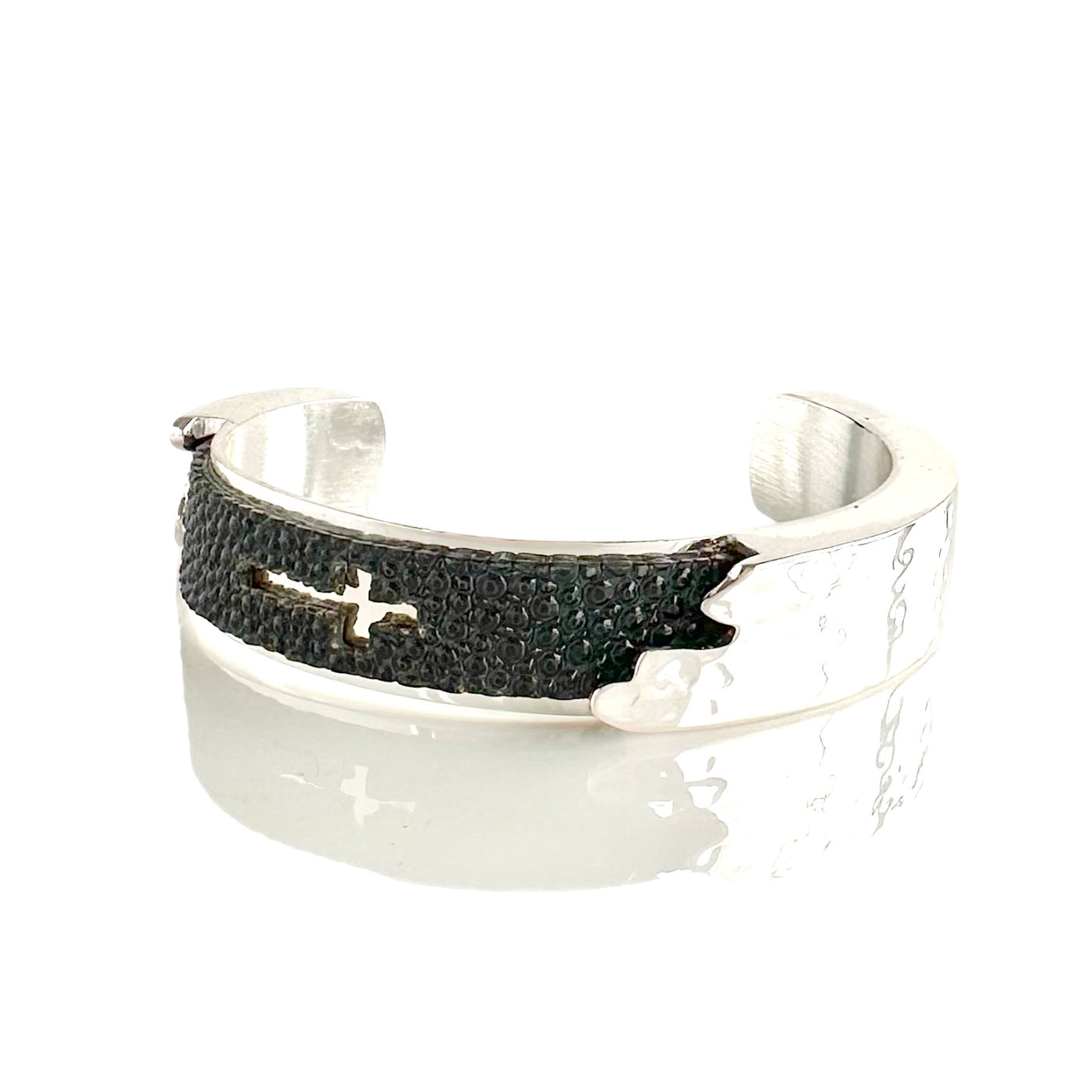 Dallas Stingray Cross .5 Silver - Navy Blue