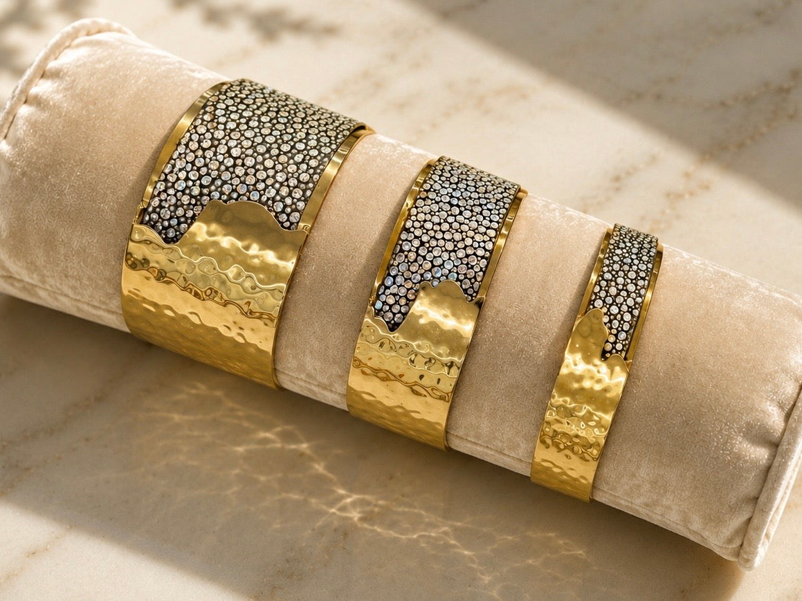 Dallas Gold Cuff – Silver Stingray – 1.5 Inch